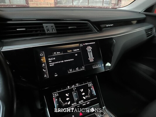 Audi e-tron 50 Quattro Edition 71 kWh 313pk 2020 (Origineel-NL), J-388-LL
