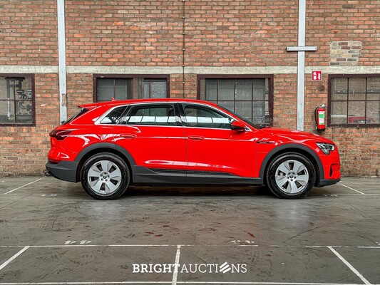 Audi e-tron 50 Quattro Edition 71 kWh 313pk 2020 (Origineel-NL), J-388-LL
