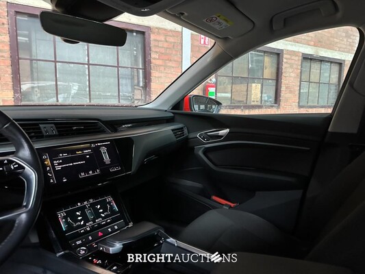 Audi e-tron 50 Quattro Edition 71 kWh 313pk 2020 (Origineel-NL), J-388-LL