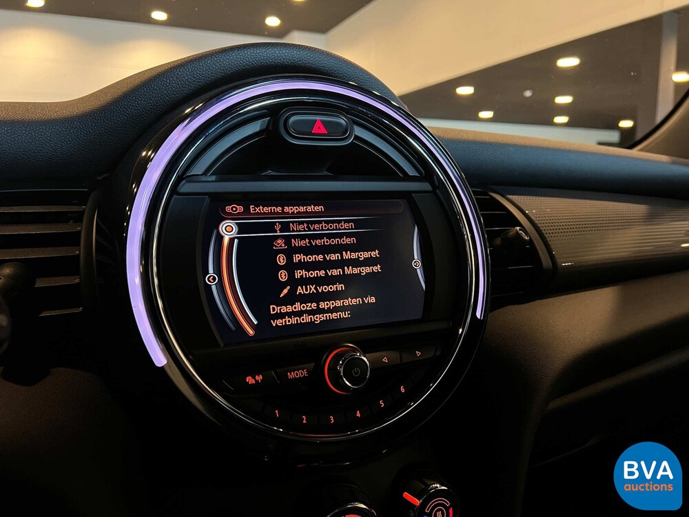 Mini Cooper 1.5 Chile Serious Business 136hp 2016, RG-118-Z.