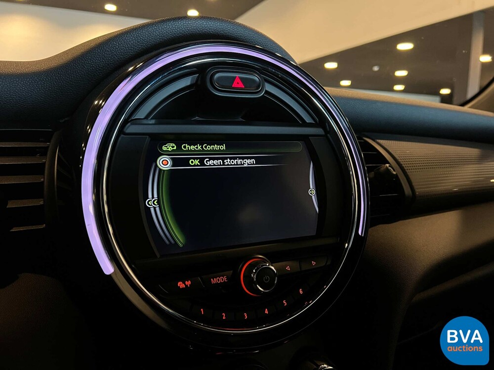 Mini Cooper 1.5 Chile Serious Business 136hp 2016, RG-118-Z.