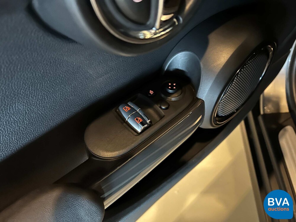 Mini Cooper 1.5 Chile Serious Business 136hp 2016, RG-118-Z.