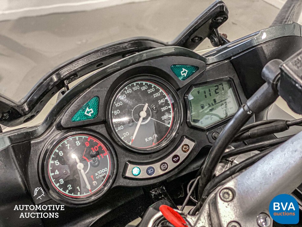 Yamaha Tour FJR 1300A 109 PS 2005, 75-MF-KK.