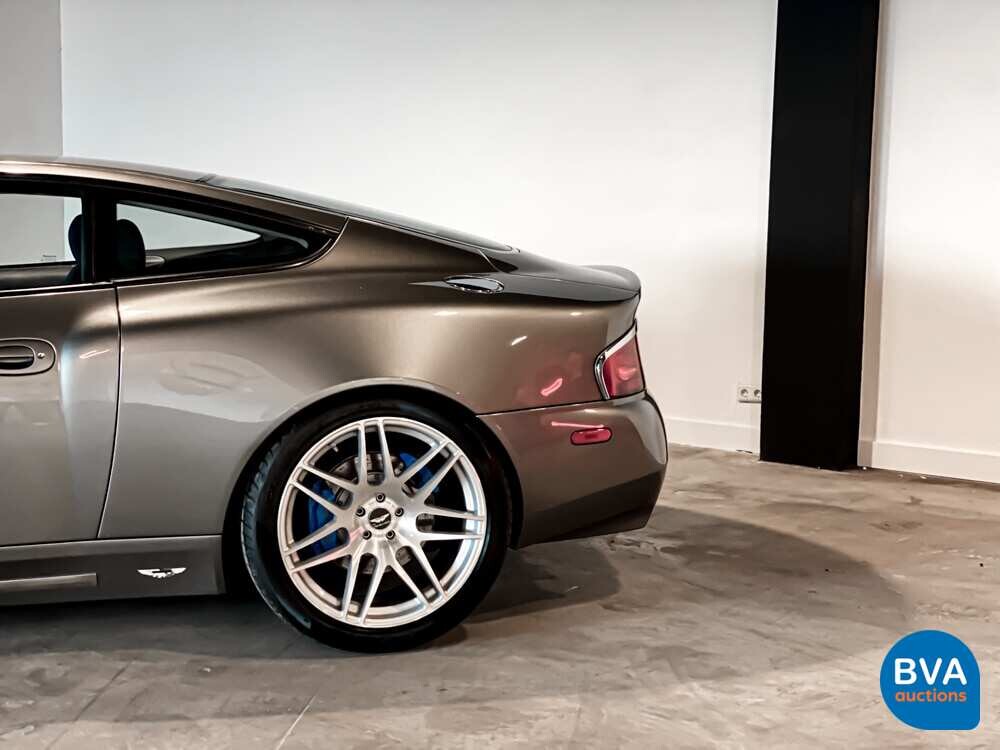 Aston Martin Vanquish 5.9 V12 466hp 2003.