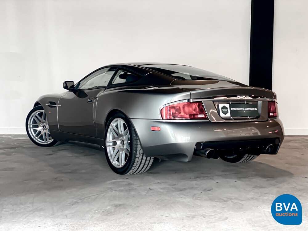 Aston Martin Vanquish 5.9 V12 466hp 2003.