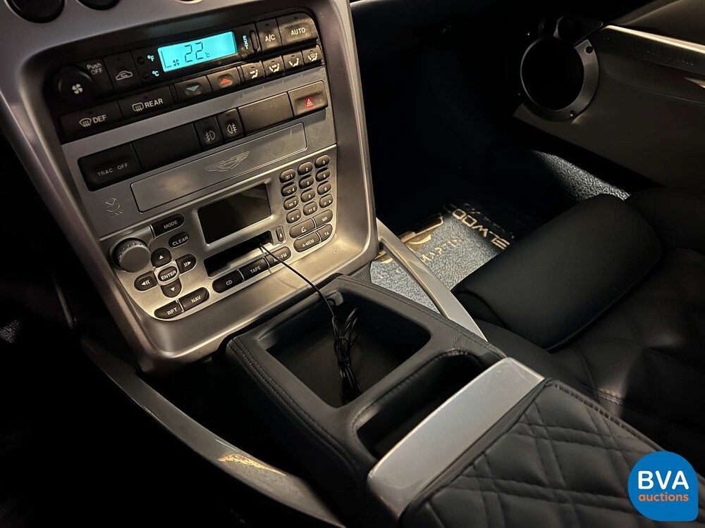 Aston Martin Vanquish 5.9 V12 466hp 2003.