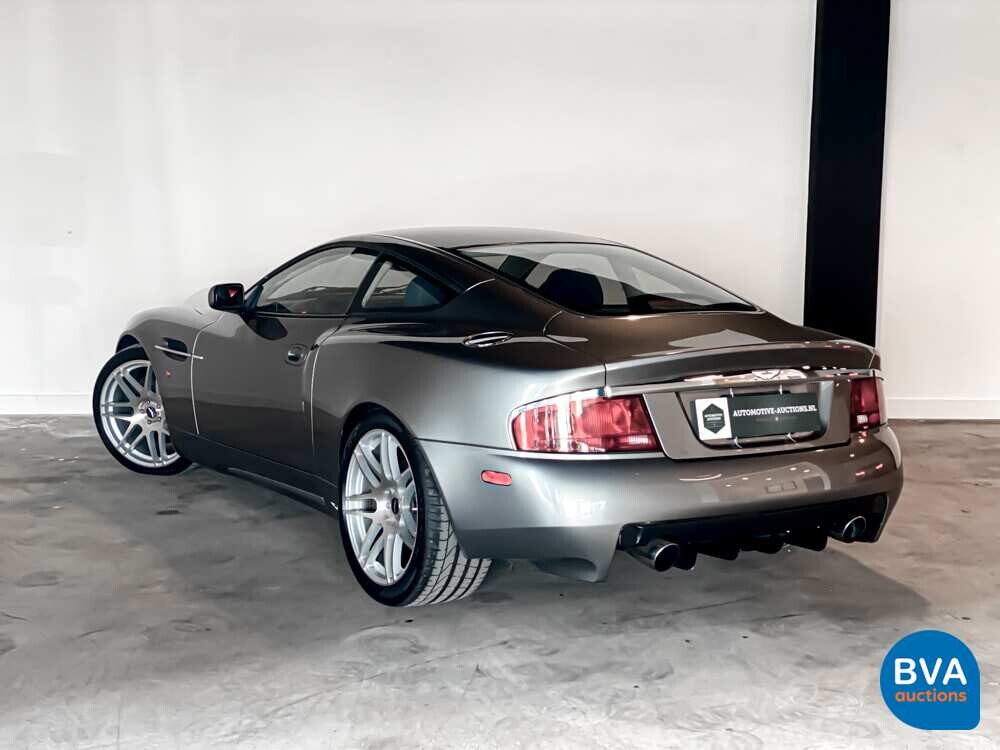 Aston Martin Vanquish 5.9 V12 466hp 2003.