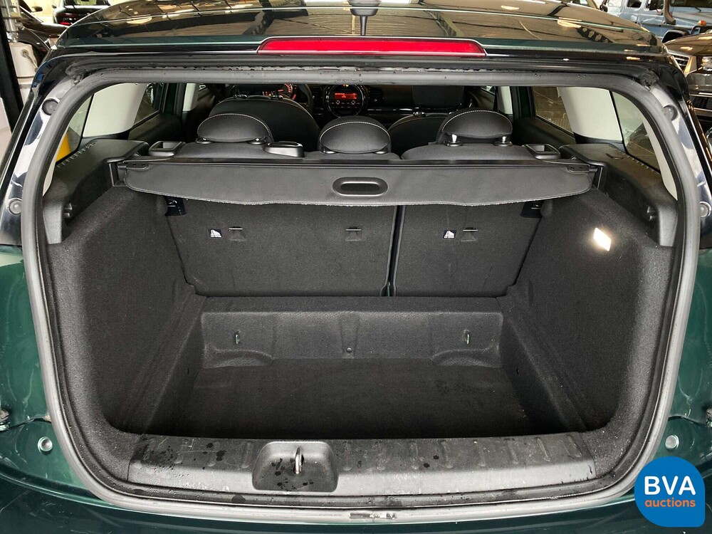 Mini Clubman 1.5D 116hp 2016 British Racing Green Mini Cooper.