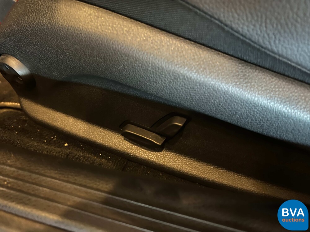 Mercedes-Benz C250d Coupe AMG 204pk 2018 C-Class, J-351-JN.