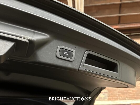 Land Rover Range Rover Velar 2.0 I4 AWD R-Dynamic SE 241pk 2017 (Origineel-NL), PX-296-F