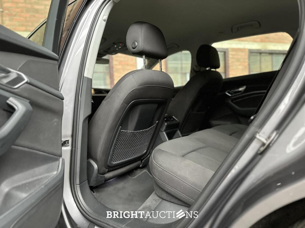 Audi E-tron 50 quattro Business edition 71 kWh 313pk 2020 (Origineel-NL+1e eigenaar), K-238-JJ