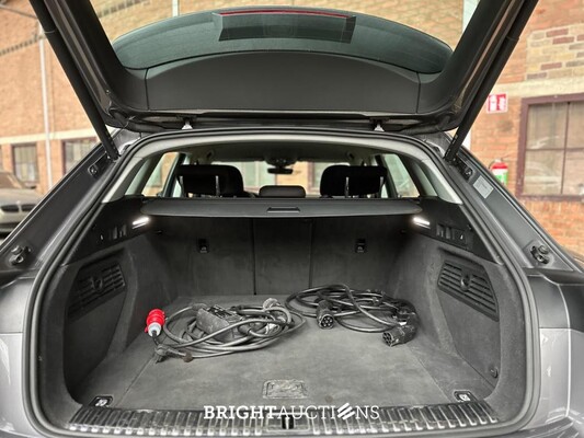 Audi E-tron 50 quattro Business edition 71 kWh 313pk 2020 (Origineel-NL+1e eigenaar), K-238-JJ