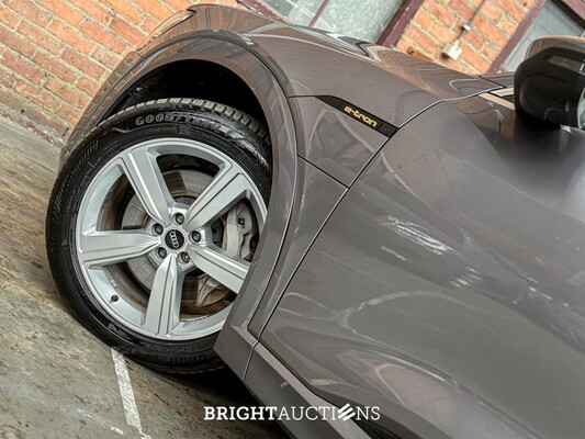 Audi E-tron 50 quattro Business edition 71 kWh 313pk 2020 (Origineel-NL+1e eigenaar), K-238-JJ