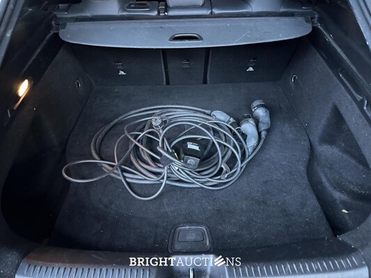 Mercedes-Benz CLA250 e Business Solution AMG Limited 160pk 2022 (Origineel-NL & 1e Eigenaar) CLA-klasse Shooting Brake, P-576-HG