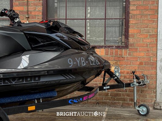 Sea-Doo RXP-X 300 Waterscooter 2019 Jetloader