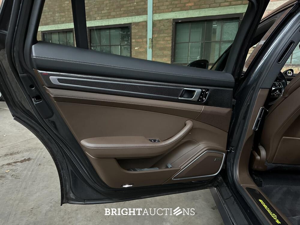 Porsche Panamera 4 E-Hybrid Executive 2.9 V6 Sport-Chrono 470hp 2017 (Original-NL & 1st Owner), RG-203-N