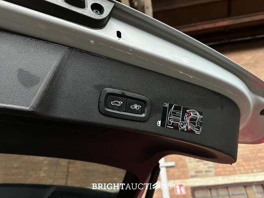 Volvo XC40 1.5 T5 Twin Engine Inscription 179pk 2020 (Origineel-NL), H-536-XF