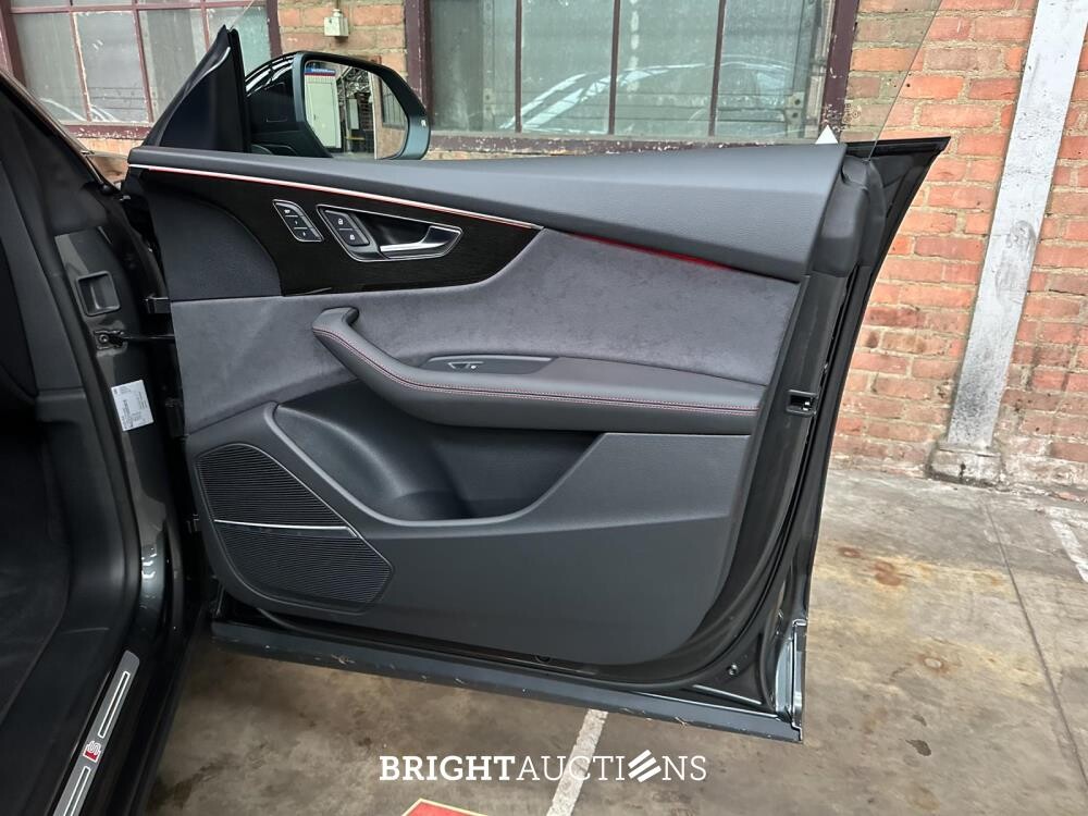 Audi Q8 60 TFSIe Competition 490HP 2025, HPT-80-V Herstellergarantie