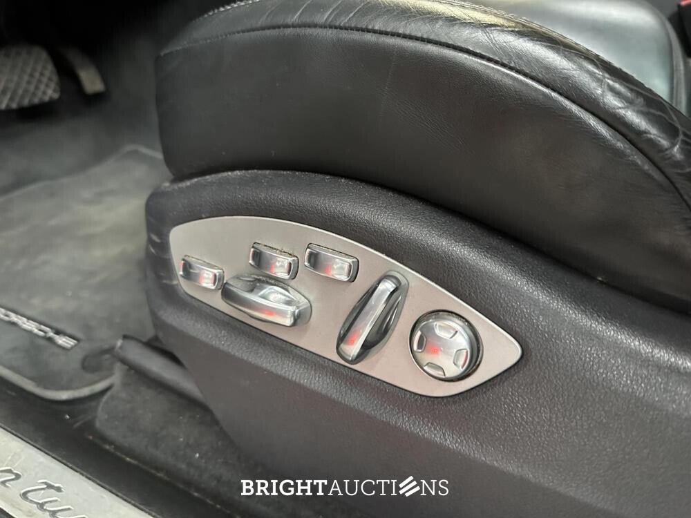 Porsche Macan Turbo 3.6 V6 400pk 2014 (Origineel-NL & 1e Eigenaar), 6-XSG-36