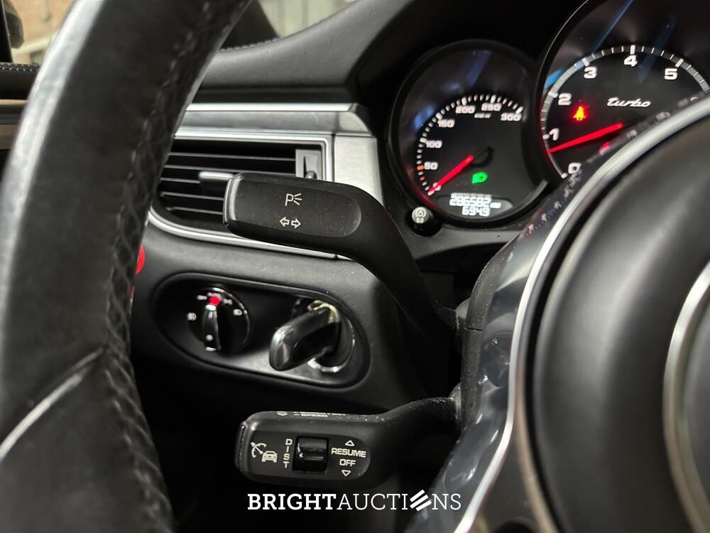 Porsche Macan Turbo 3.6 V6 400pk 2014 (Origineel-NL & 1e Eigenaar), 6-XSG-36