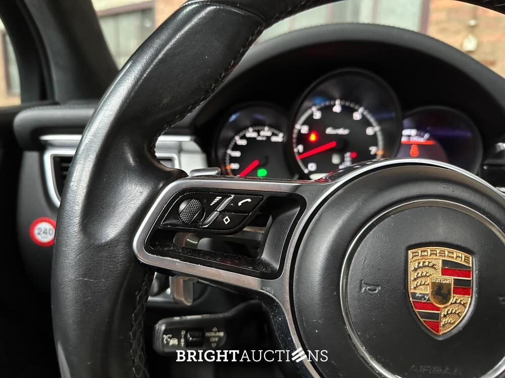 Porsche Macan Turbo 3.6 V6 400pk 2014 (Origineel-NL & 1e Eigenaar), 6-XSG-36