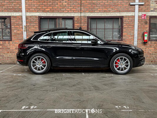 Porsche Macan Turbo 3.6 V6 400pk 2014 (Origineel-NL & 1e Eigenaar), 6-XSG-36