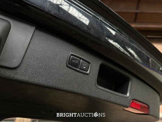 Porsche Macan Turbo 3.6 V6 400pk 2014 (Origineel-NL & 1e Eigenaar), 6-XSG-36