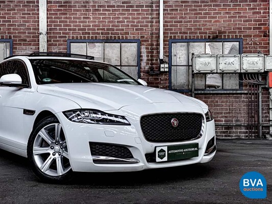 Jaguar XF 2.0d 179hp 2017, SR-372-R.