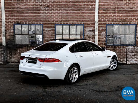 Jaguar XF 2.0d 179hp 2017, SR-372-R.