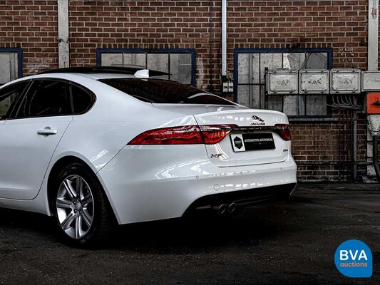 Jaguar XF 2.0d 179pk 2017, SR-372-R