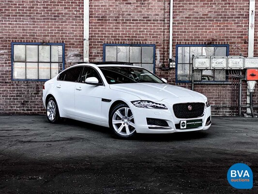 Jaguar XF 2.0d 179pk 2017, SR-372-R