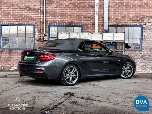 BMW M235i Executive Cabrio 2-serie 326pk 2015, R-144-BJ