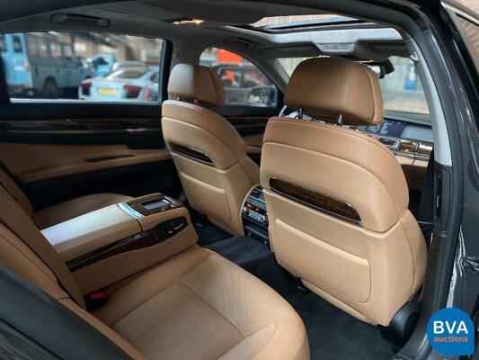 BMW 760Li V12 7er Serie 2011 544PS, ZK-833-L.