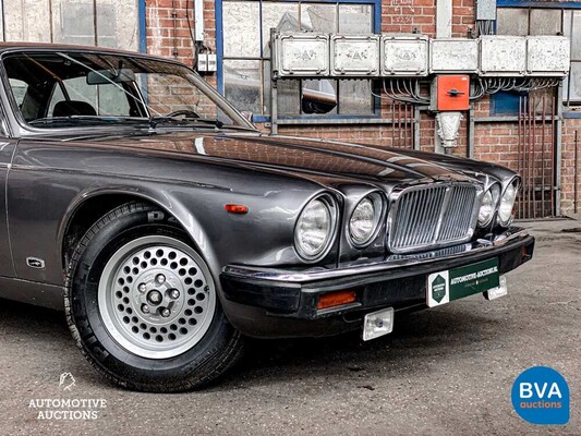 Jaguar Souverän 5.3 XJ V12 295PS 1988 -Org. NL-, TJ-79-NV.