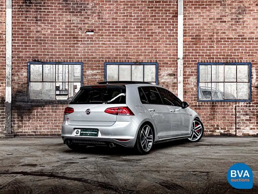 Volkswagen Golf GTI 2.0 TSI 230 PS 2016.