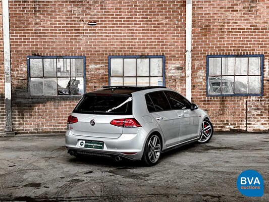 Volkswagen Golf GTI 2.0 TSI 230 PS 2016.