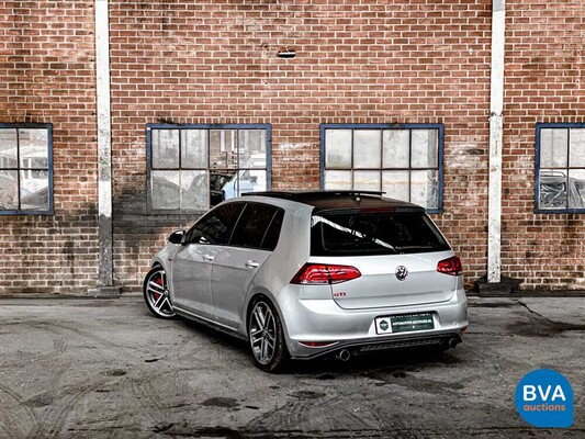 Volkswagen Golf GTI 2.0 TSI 230 PS 2016.