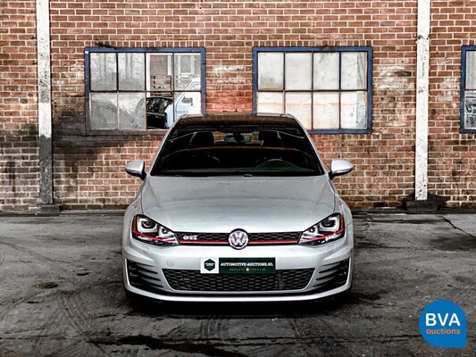 Volkswagen Golf GTI 2.0 TSI 230 PS 2016.