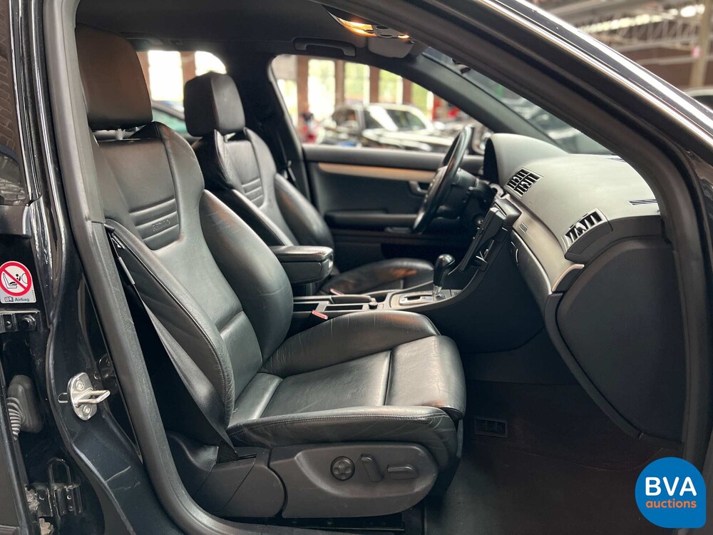 Audi S4 Avant 4.2 V8 quattro 344 PS 2003, 77-RXL-3.