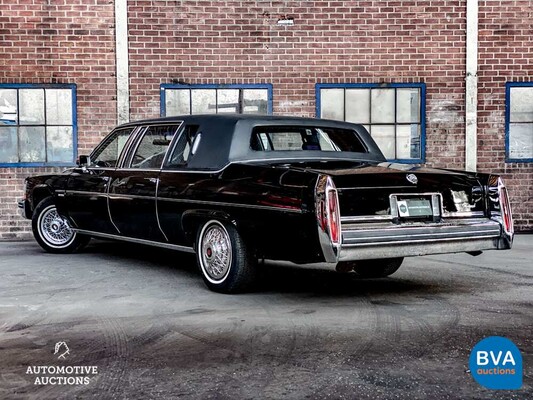 Cadillac Fleetwood Limo 143pk 1973