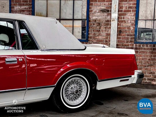 Lincoln Continental Mark VI 2D Coupe ''Bill Blass'' Edition 199pk 1982