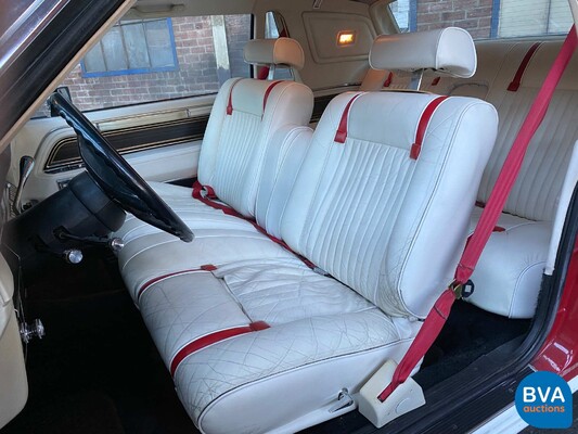 Lincoln Continental Mark VI 2D Coupe ''Bill Blass'' Edition 199pk 1982