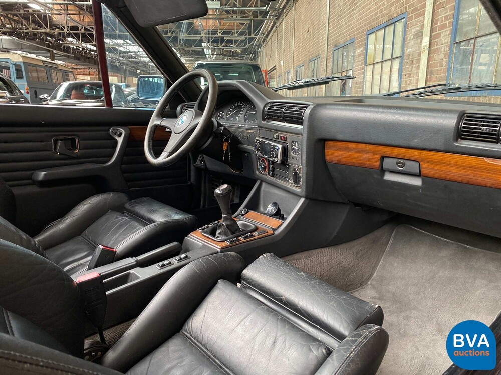 BMW 3-SERIES E30 318I CONVERTIBLE HARDTOP 113HP 1992.