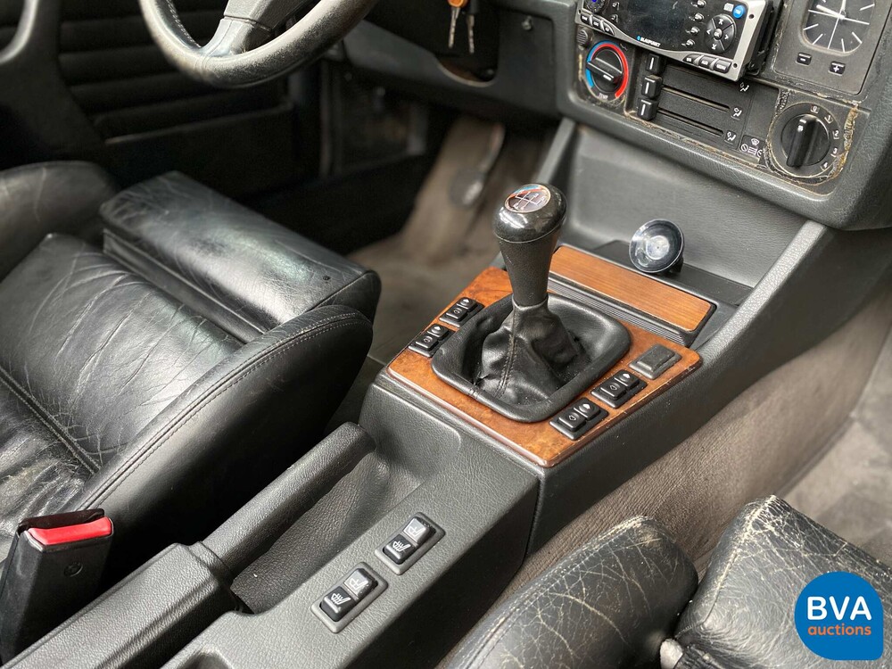 BMW 3-SERIES E30 318I CONVERTIBLE HARDTOP 113HP 1992.