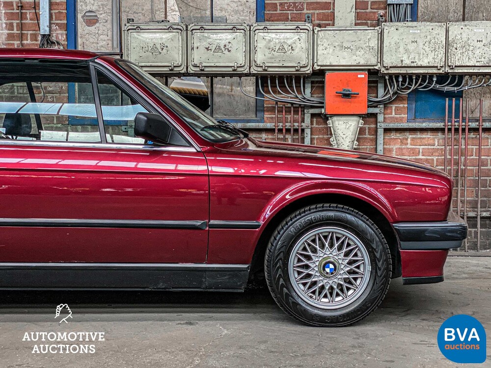BMW 3-SERIES E30 318I CONVERTIBLE HARDTOP 113HP 1992.
