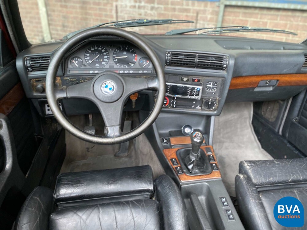 BMW 3-SERIES E30 318I CONVERTIBLE HARDTOP 113HP 1992.