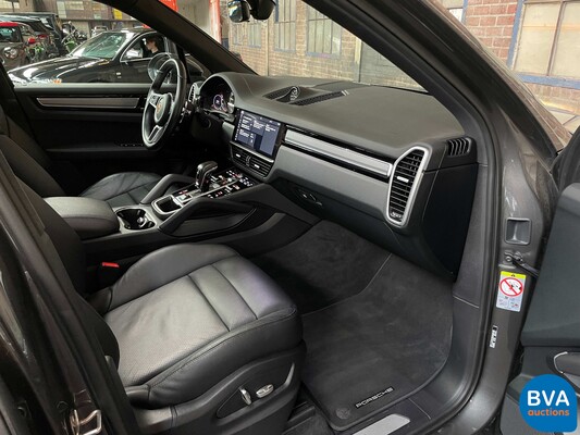 Porsche Cayenne 3.0 E-Hybrid SportChrono 462hp 2018 NEW MODEL -Org. NL-, TH-930-N.