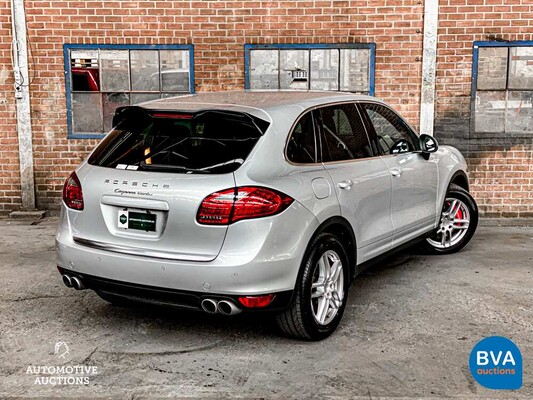 Porsche Cayenne Turbo 4.5 V8 500hp 2013.