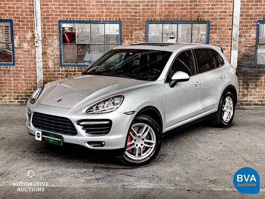 Porsche Cayenne Turbo 4.5 V8 500hp 2013.