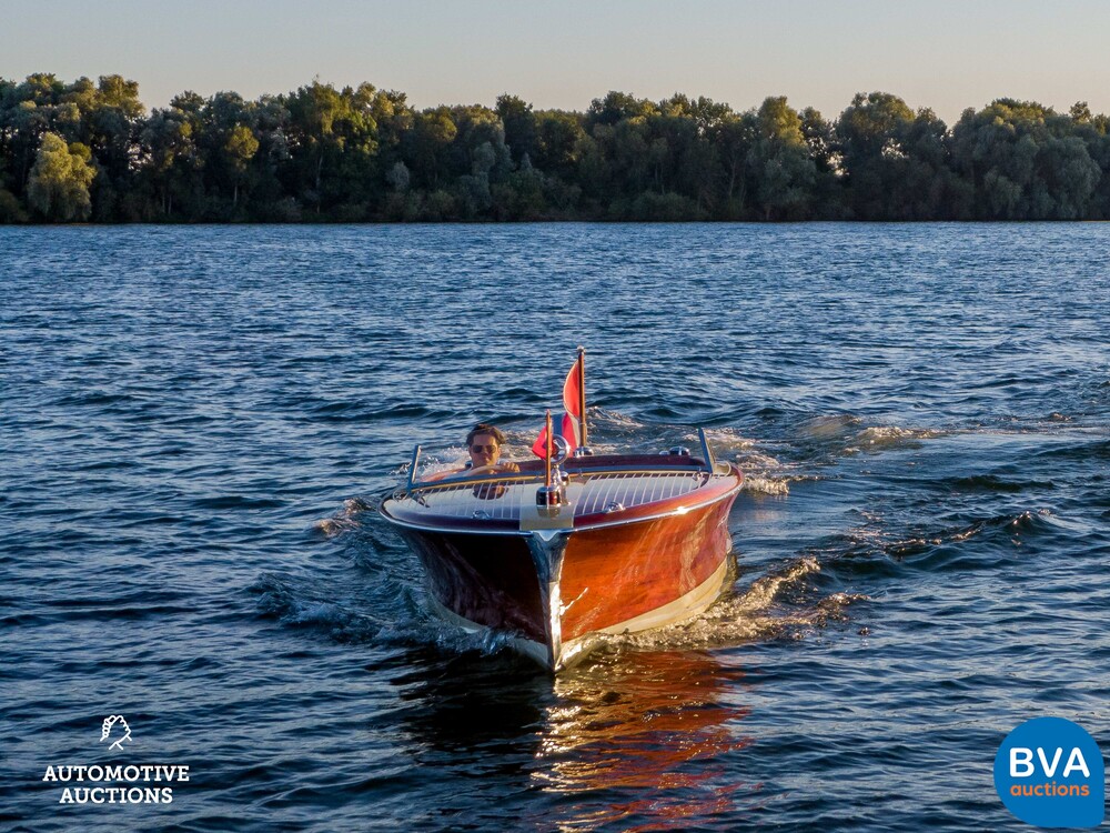 Chris Craft 20" Custom Runabout Speedboat (RIVA, BOESCH) 1948 V8 Big-Block